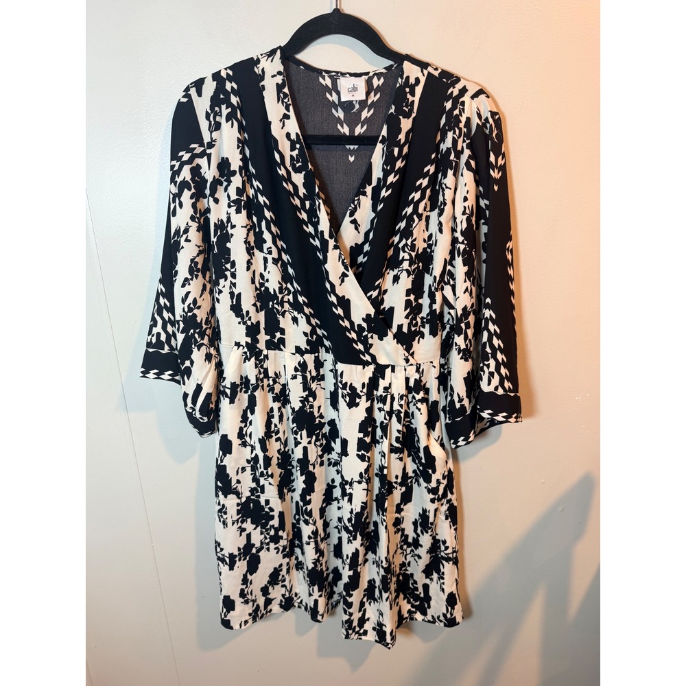 Cabi 6369 Black White Floral Geometric Faux Wrap Midi Dress Womens Medium - Picture 2 of 9